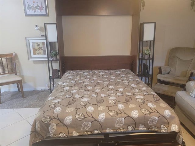 5 of 24 - 2240 Johnson St 204, Hollywood, FL