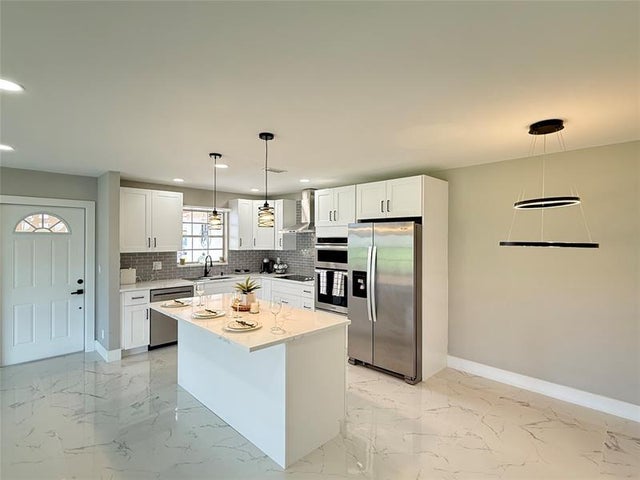 2 of 20 - 4935 Nw 2nd St D, Delray Beach, FL