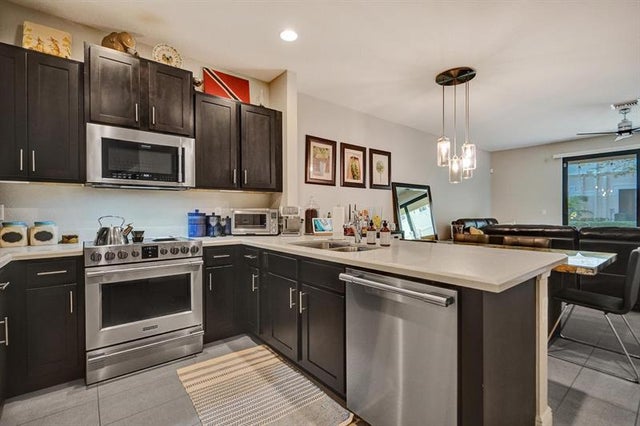 1 of 36 - 4228 N Dixie Hwy 103, Oakland Park, FL