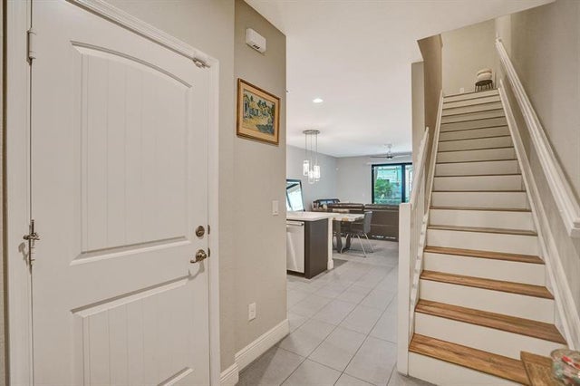 5 of 36 - 4228 N Dixie Hwy 103, Oakland Park, FL