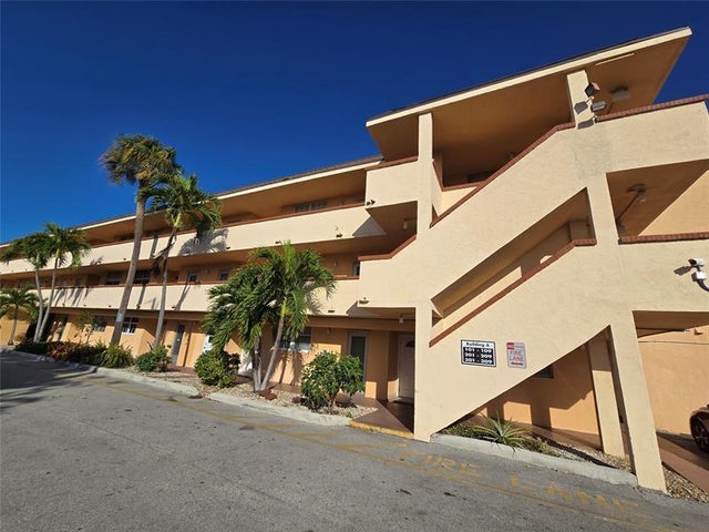 2 of 34 - 4500 N Federal Hwy 303, Lighthouse Point, FL