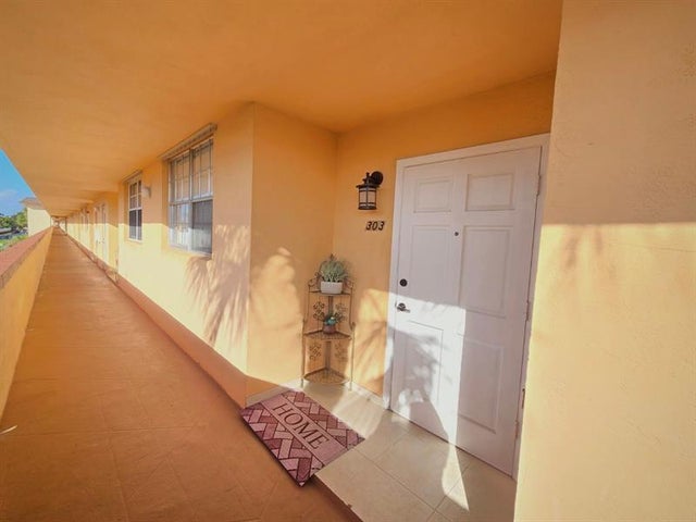 4 of 34 - 4500 N Federal Hwy 303, Lighthouse Point, FL