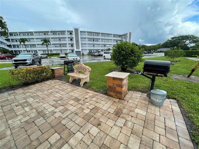2 of 69 - 139 Oakridge J 139, Deerfield Beach, FL