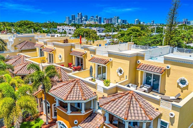 1 of 47 - 913 Ne 17th Way *, Fort Lauderdale, FL