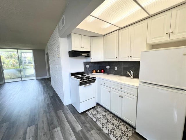 2 of 29 - 777 S E 2nd Ave A102, Deerfield Beach, FL