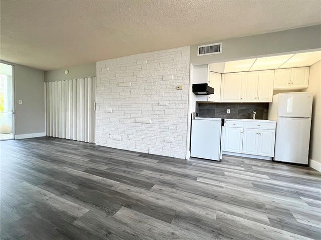 3 of 29 - 777 S E 2nd Ave A102, Deerfield Beach, FL