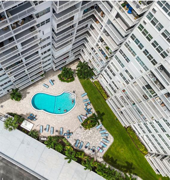 5 of 33 - 1920 S Ocean Dr 1002, Fort Lauderdale, FL