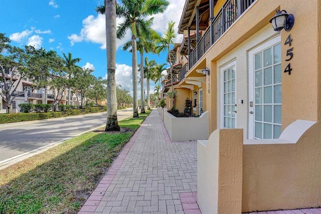 4 of 45 - 454 Sw 147th Ave 4601, Pembroke Pines, FL