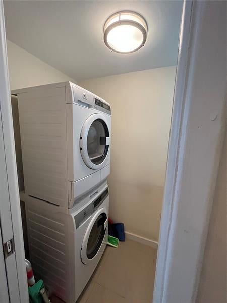 5 of 41 - 333 Ne 21st Ave 318, Deerfield Beach, FL