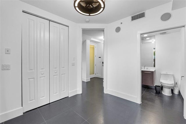 5 of 47 - 801 Se 12th Court, Fort Lauderdale, FL