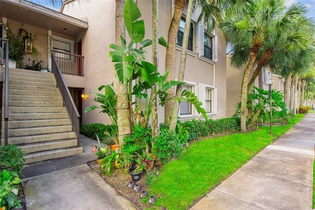 4 of 26 - 9625 Riverside Dr 4d, Coral Springs, FL
