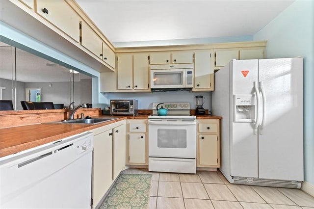 4 of 29 - 7118 Golf Colony Ct 103, Lake Worth, FL