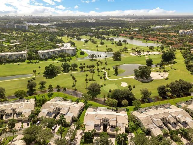 5 of 51 - 676 W Palm Aire Dr, Pompano Beach, FL