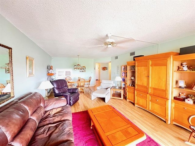 3 of 19 - 4930 E Sabal Palm Blvd 409, Tamarac, FL