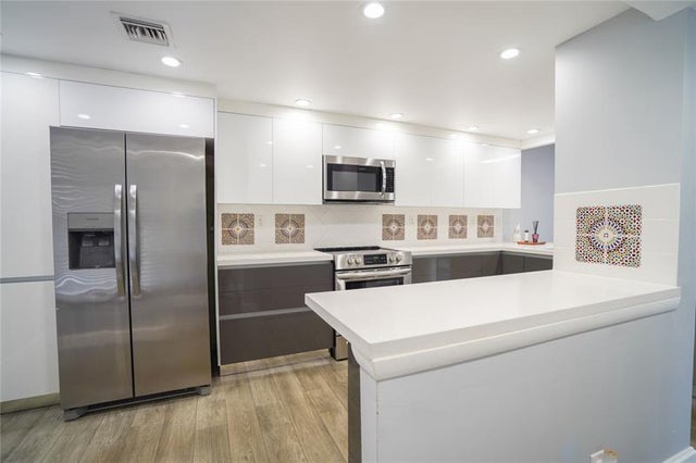 4 of 30 - 7 Royal Palm Way 304, Boca Raton, FL