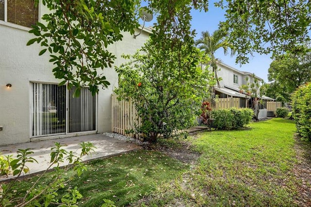 4 of 47 - 4761 Sw 14th Place 4761, Deerfield Beach, FL