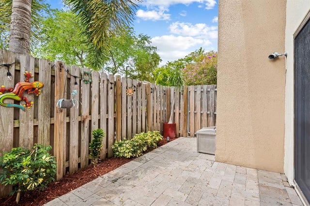 3 of 30 - 360 City View Dr, Fort Lauderdale, FL
