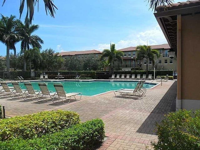 4 of 18 - 1528 Sw 147th Ave 1527, Pembroke Pines, FL