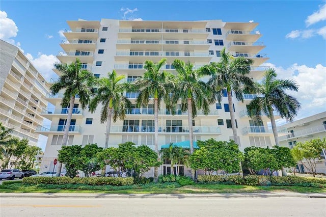 1 of 46 - 704 N Ocean Blvd 404, Pompano Beach, FL
