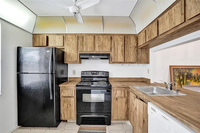 4 of 27 - 10434 Sunrise Lakes Blvd 202, Sunrise, FL
