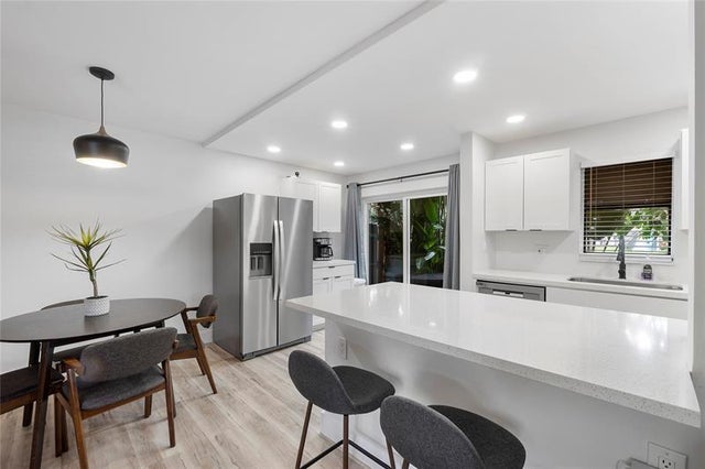 1 of 33 - 1826 N Dixie Hwy 104, Fort Lauderdale, FL