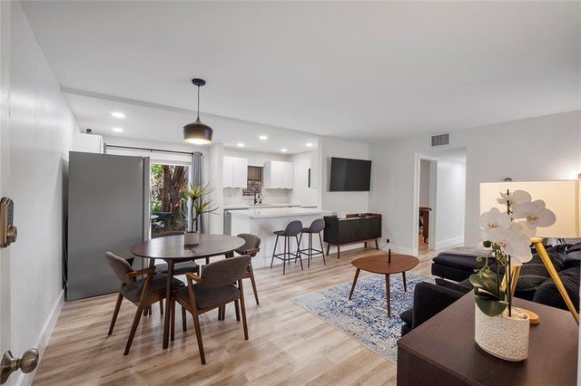 2 of 33 - 1826 N Dixie Hwy 104, Fort Lauderdale, FL