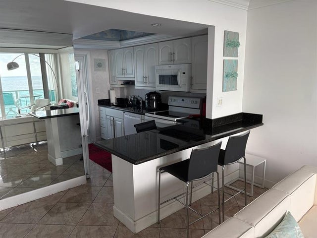 4 of 29 - 333 Ne 21st Ave 1106, Deerfield Beach, FL