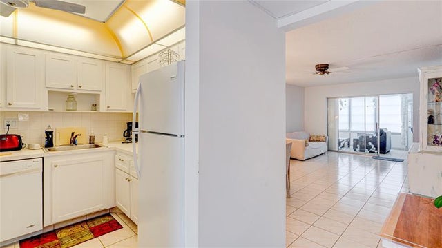 5 of 40 - 7787 Golf Circle Dr 105, Margate, FL