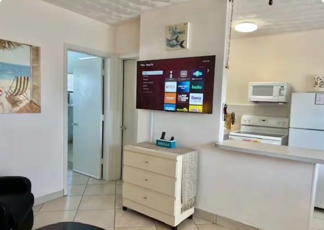 3 of 14 - 120 Ne 20th Ave 30, Deerfield Beach, FL