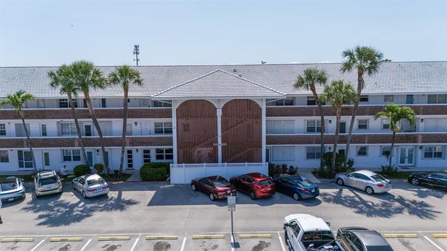 1 of 46 - 2050 Ne 39th St 307-e, Lighthouse Point, FL