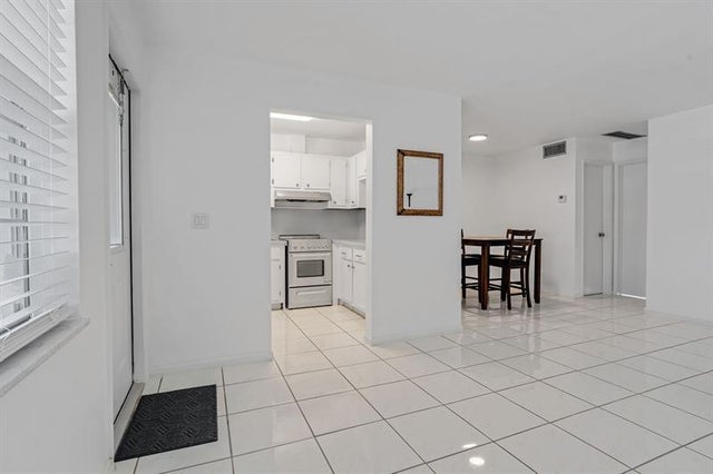 4 of 46 - 2050 Ne 39th St 307-e, Lighthouse Point, FL