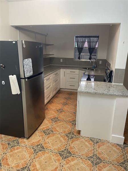 3 of 12 - 1840 Dewey St 102, Hollywood, FL
