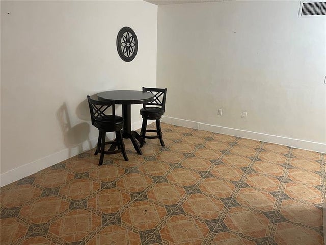 5 of 12 - 1840 Dewey St 102, Hollywood, FL