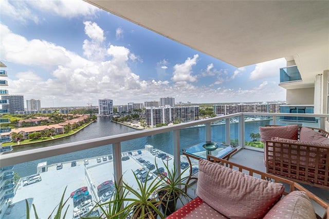 1 of 30 - 3800 S Ocean Dr 1424, Hollywood, FL