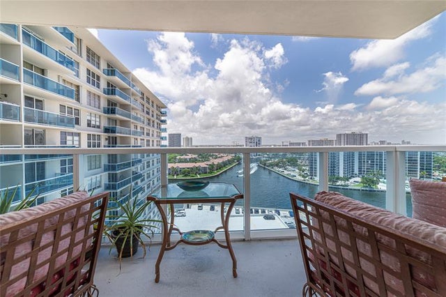2 of 30 - 3800 S Ocean Dr 1424, Hollywood, FL