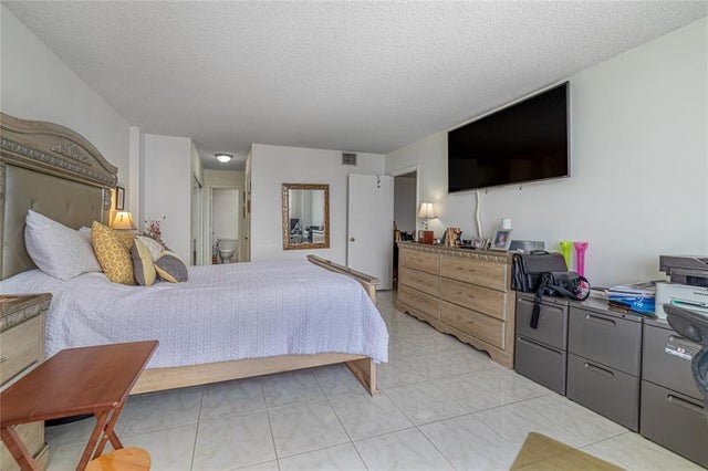 4 of 30 - 3800 S Ocean Dr 1424, Hollywood, FL
