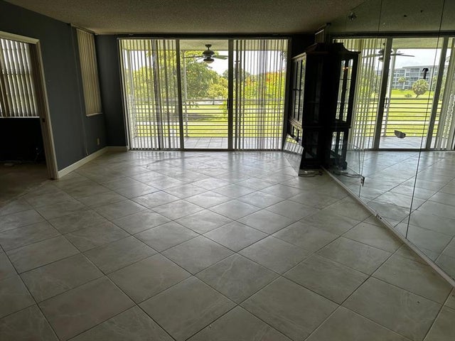 5 of 41 - 3520 Oaks Way 204, Pompano Beach, FL
