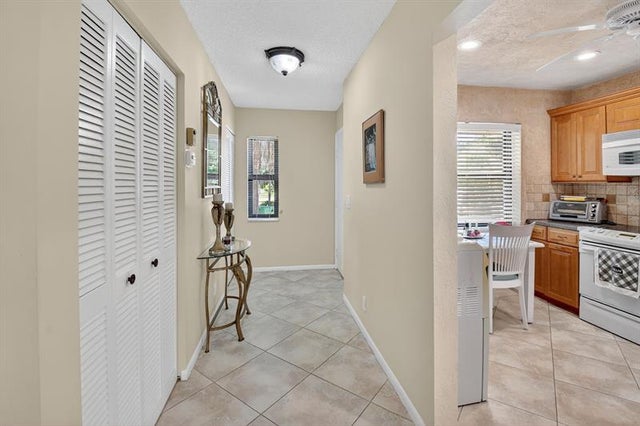 3 of 47 - 21669 Tall Palm Cir 1b, Boca Raton, FL