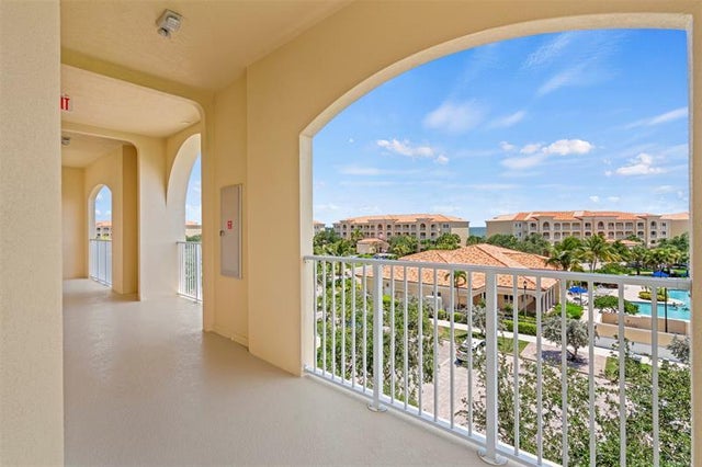 3 of 52 - 14 Harbour Isle Dr Ph01, Fort Pierce, FL