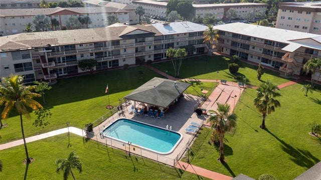 1 of 24 - 5300 Washington St D303, Hollywood, FL