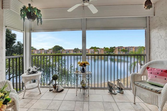 4 of 49 - 6033 Coral Lake Dr 6033, Margate, FL