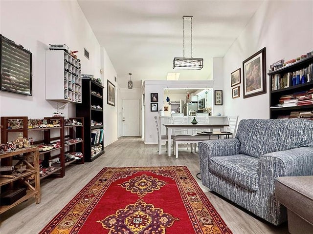 5 of 48 - 10952 Roebelini Palm Ct B, Boynton Beach, FL