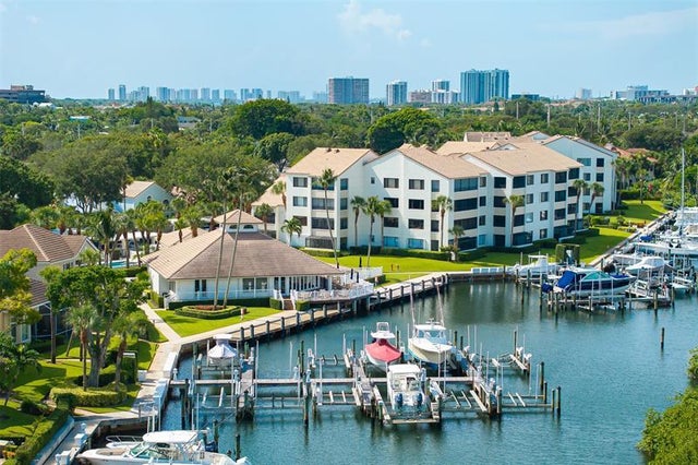 1 of 36 - 827 Oak Harbour Drive 827, Juno Beach, FL