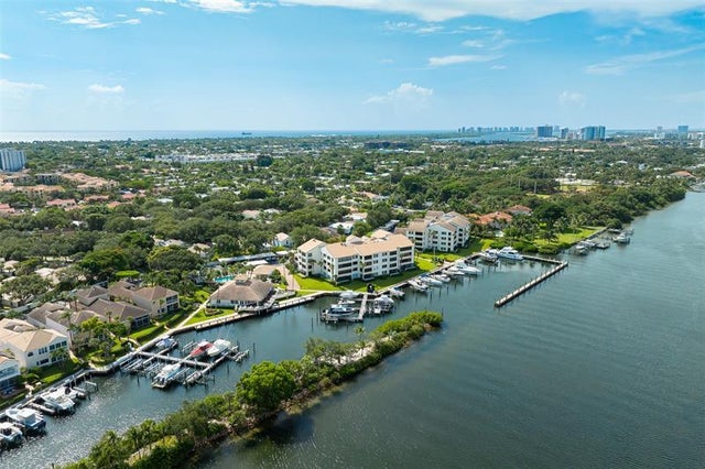 2 of 36 - 827 Oak Harbour Drive 827, Juno Beach, FL