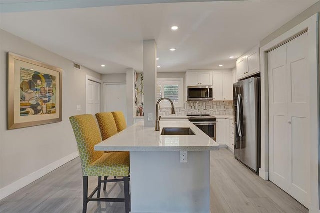 4 of 40 - 930 Sw 9th Street Cir 104, Boca Raton, FL