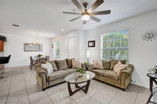 4 of 15 - 637 Sw 3rd Ave, Pompano Beach, FL