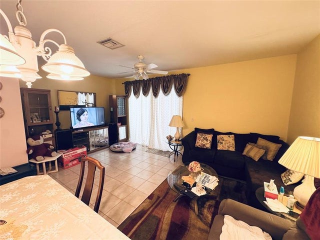 3 of 26 - 5548 Nw 90th Ter 5548, Sunrise, FL