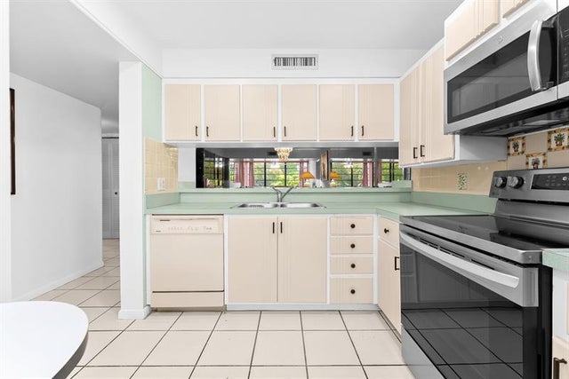 2 of 18 - 1717 Whitehall Drive 205, Davie, FL