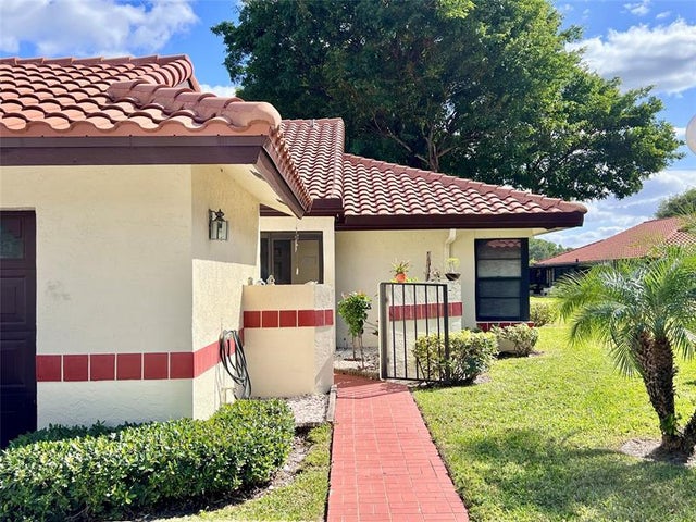 2 of 51 - 10714 Beach Palm Ct B, Boynton Beach, FL
