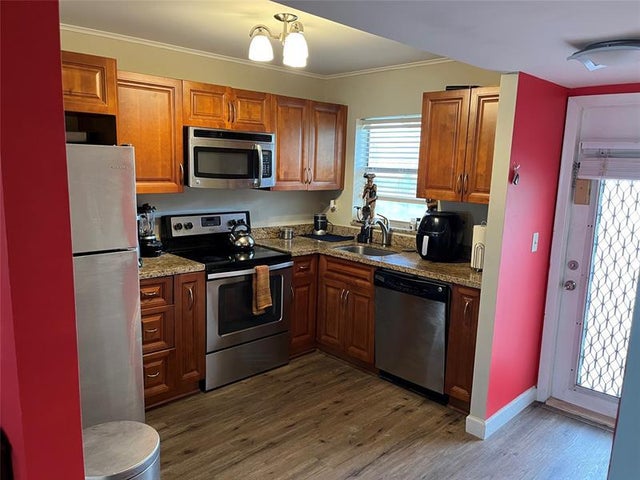 3 of 21 - 9601 Sunrise Lakes Blvd 309, Sunrise, FL